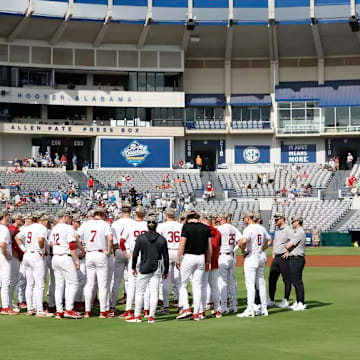 The Alabama baseball team at the Hoover Met.