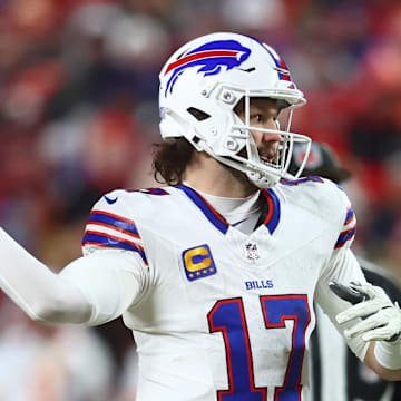 Bills QB Josh Allen is the top fantasy football quarterback in Michael Fabiano's 2025 rankings. 