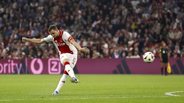 Jordan Henderson Ajax Eredivisie