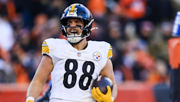 Pittsburgh Steelers tight end Pat Freiermuth (88) reacts after scoring a touchdown against the Cincinnati Bengals in the second half at Paycor Stadium. 