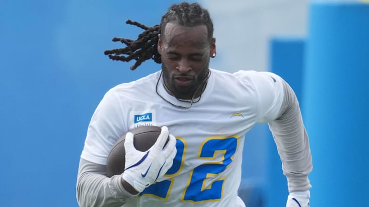 May 12, 2025; El Segundo, CA, USA; Los Angeles Chargers running back Najee Harris (22) carries the ball during offseason workouts at The Bolt. Mandatory Credit: Kirby Lee-Imagn Images May 12, 2025; El Segundo, CA, USA; Los Angeles Chargers running back Najee Harris (22) carries the ball during offseason workouts at The Bolt. Mandatory Credit: Kirby Lee-Imagn Images