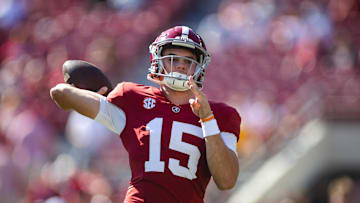 Alabama Crimson Tide quarterback Ty Simpson (15)