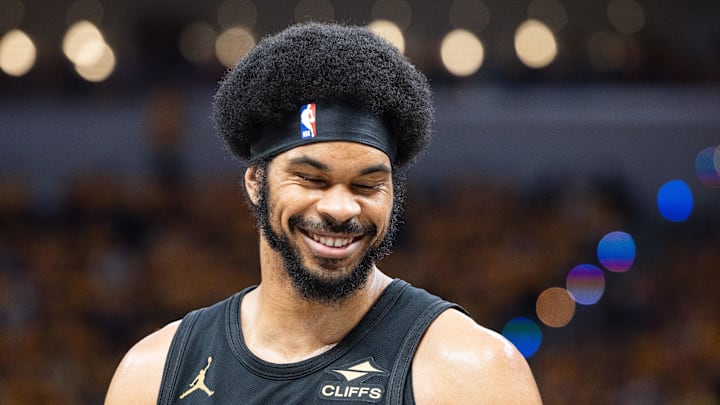 May 9, 2025; Indianapolis, Indiana, USA; Cleveland Cavaliers center Jarrett Allen (31) during game three of the second round for the 2025 NBA Playoffs against the Indiana Pacers at Gainbridge Fieldhouse. Mandatory Credit: Trevor Ruszkowski-Imagn Images May 9, 2025; Indianapolis, Indiana, USA; Cleveland Cavaliers center Jarrett Allen (31) during game three of the second round for the 2025 NBA Playoffs against the Indiana Pacers at Gainbridge Fieldhouse. Mandatory Credit: Trevor Ruszkowski-Imagn Images