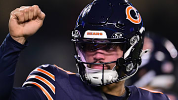 Can Caleb Williams take the Bears from worst to first in his second year? Mitchell Trubisky did it. 