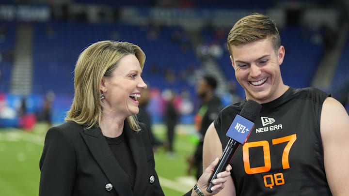 Mar 1, 2025; Indianapolis, IN, USA; NFL Network reporter Stacey Dales (left) interviews Ohio State quarterback Will Howard (QB07) during the 2025 NFL Scouting Combine at Lucas Oil Stadium. Mandatory Credit: Kirby Lee-Imagn Images Mar 1, 2025; Indianapolis, IN, USA; NFL Network reporter Stacey Dales (left) interviews Ohio State quarterback Will Howard (QB07) during the 2025 NFL Scouting Combine at Lucas Oil Stadium. Mandatory Credit: Kirby Lee-Imagn Images